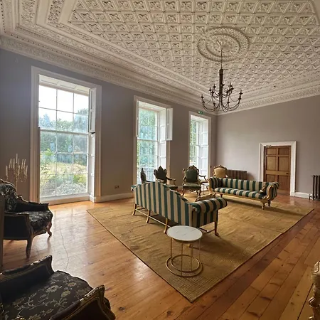 Uppercourt Manor Hotel